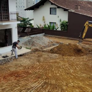 Terraplanagem para Galpões e Estacionamentos