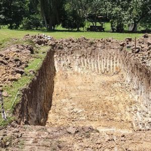 Escavação para Piscinas e Reservatórios