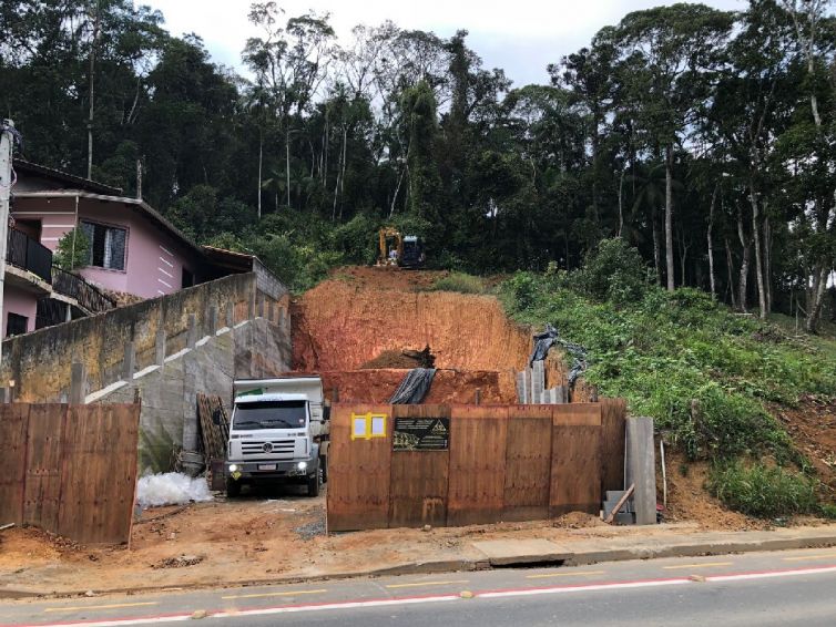 Nivelamento e Rebaixamento de Terrenos